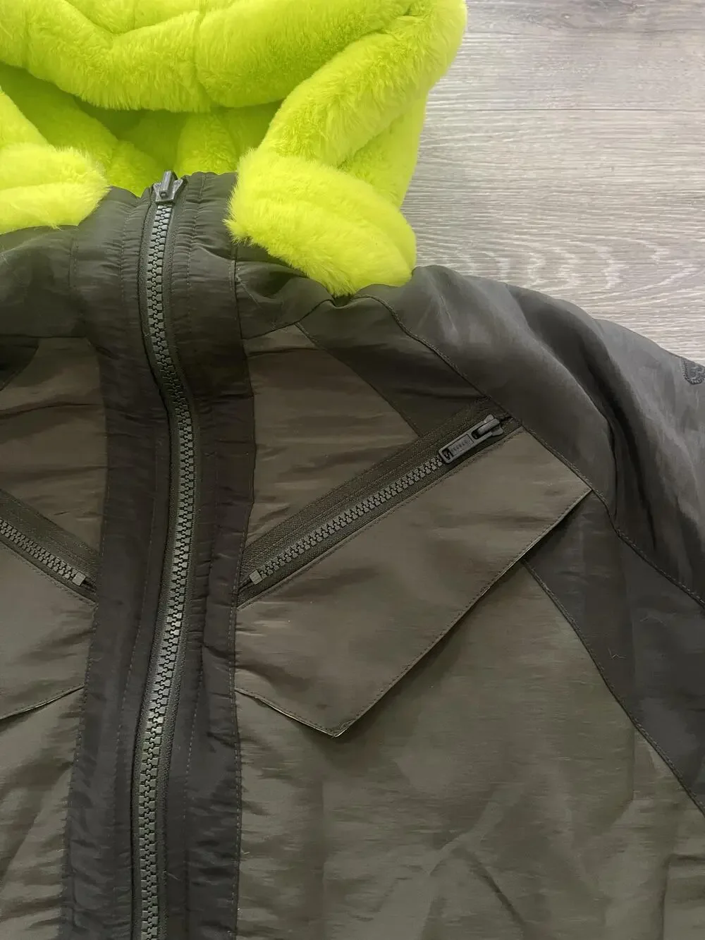 Jordan Jacket Unisex Kids L Black Hooded Bomber Full Zip Fleece Lined Neon Hood